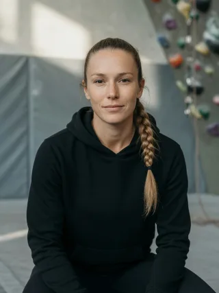 Brynn, 26