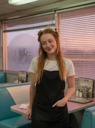 Pauline, 22
