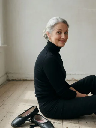 Sandra, 52